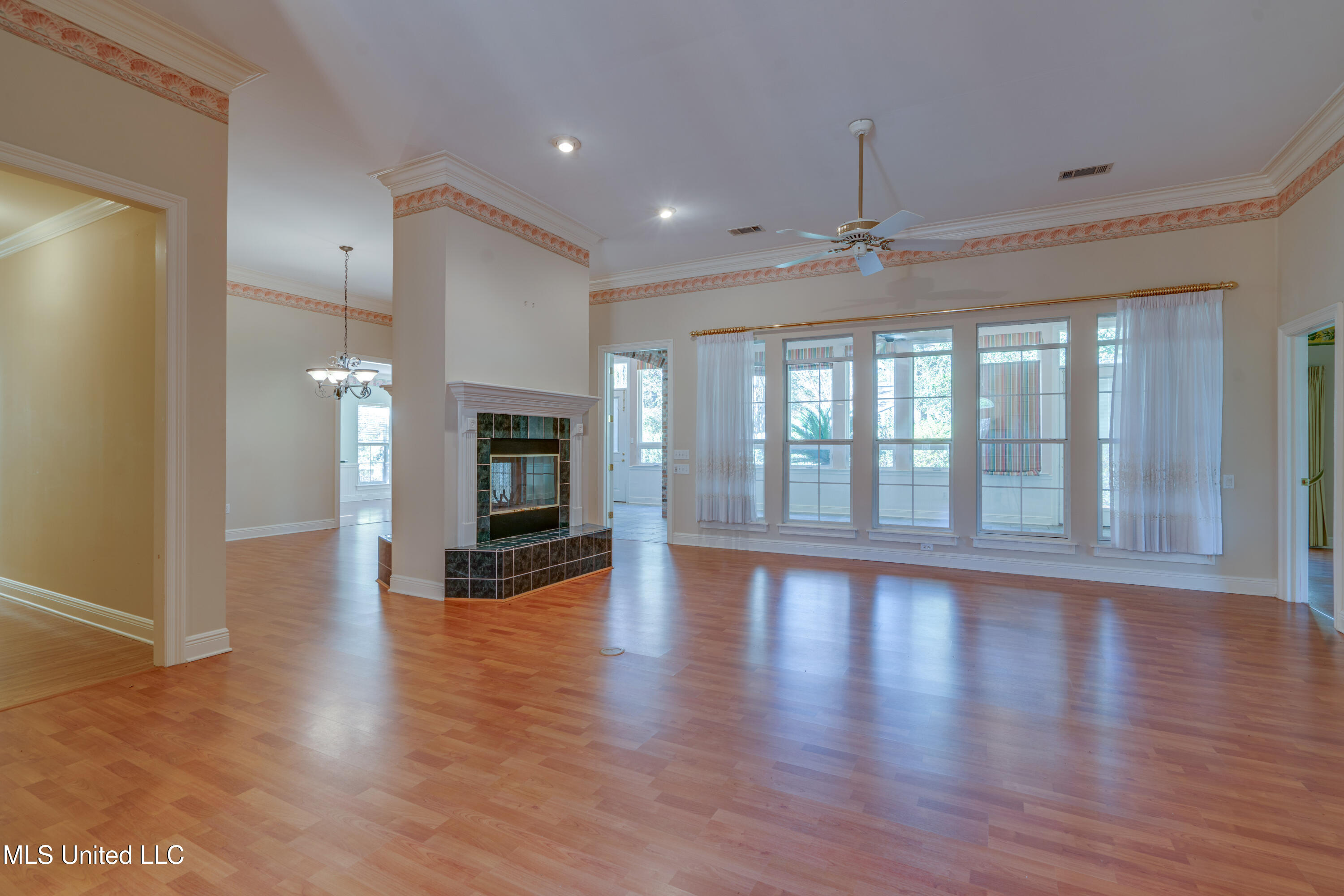 7730 Manini Way Property Photo 8