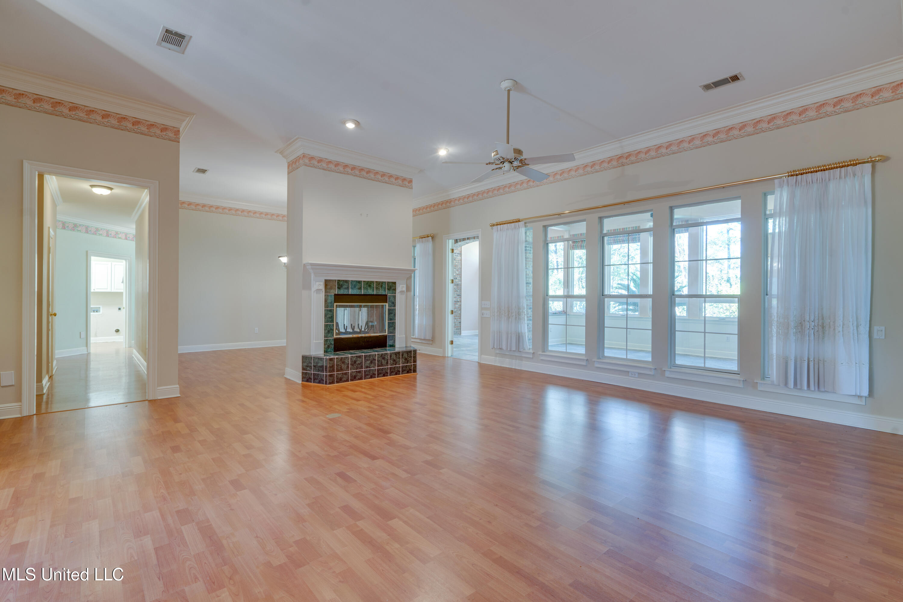 7730 Manini Way Property Photo 9