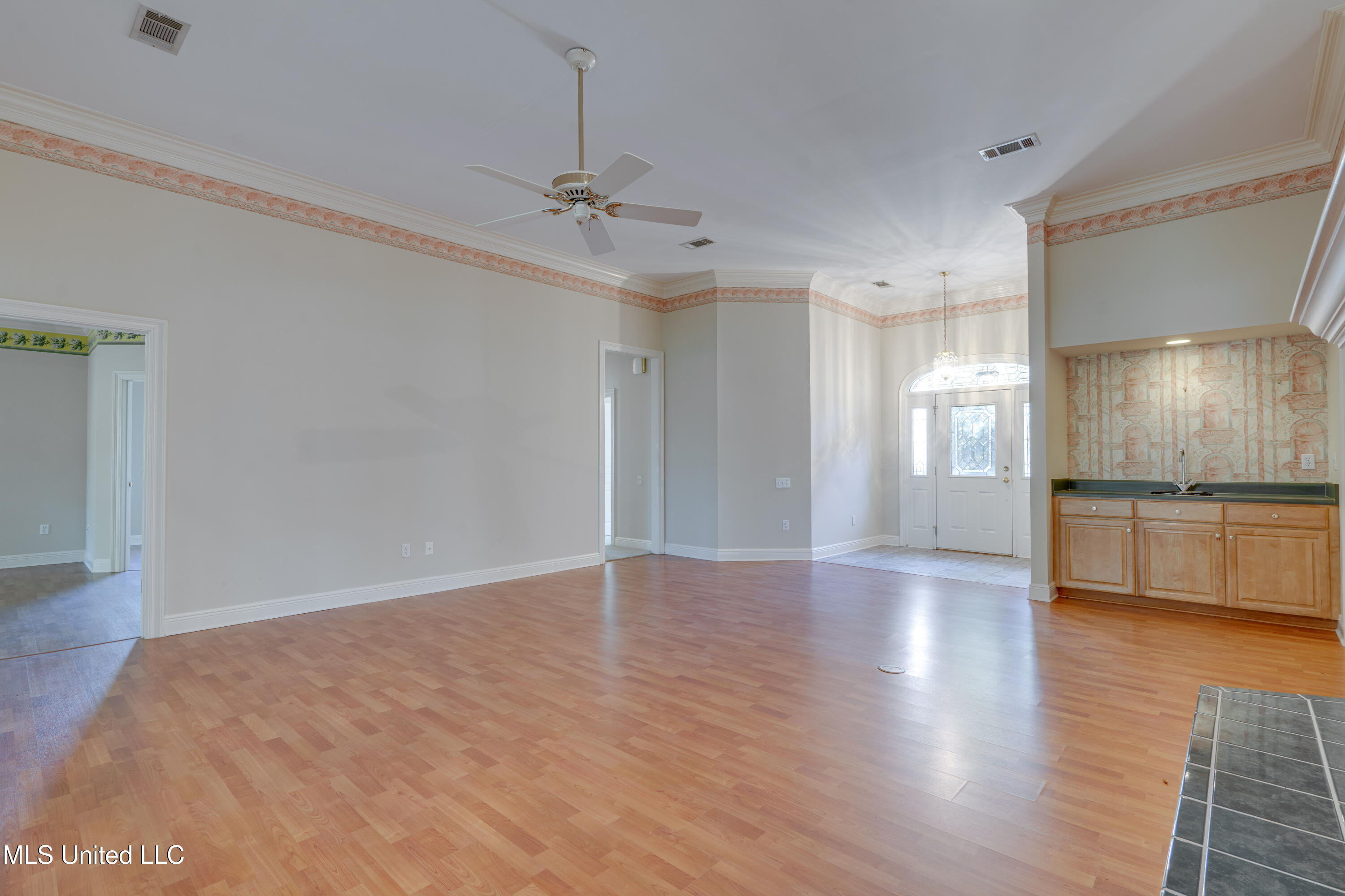 7730 Manini Way Property Photo 11