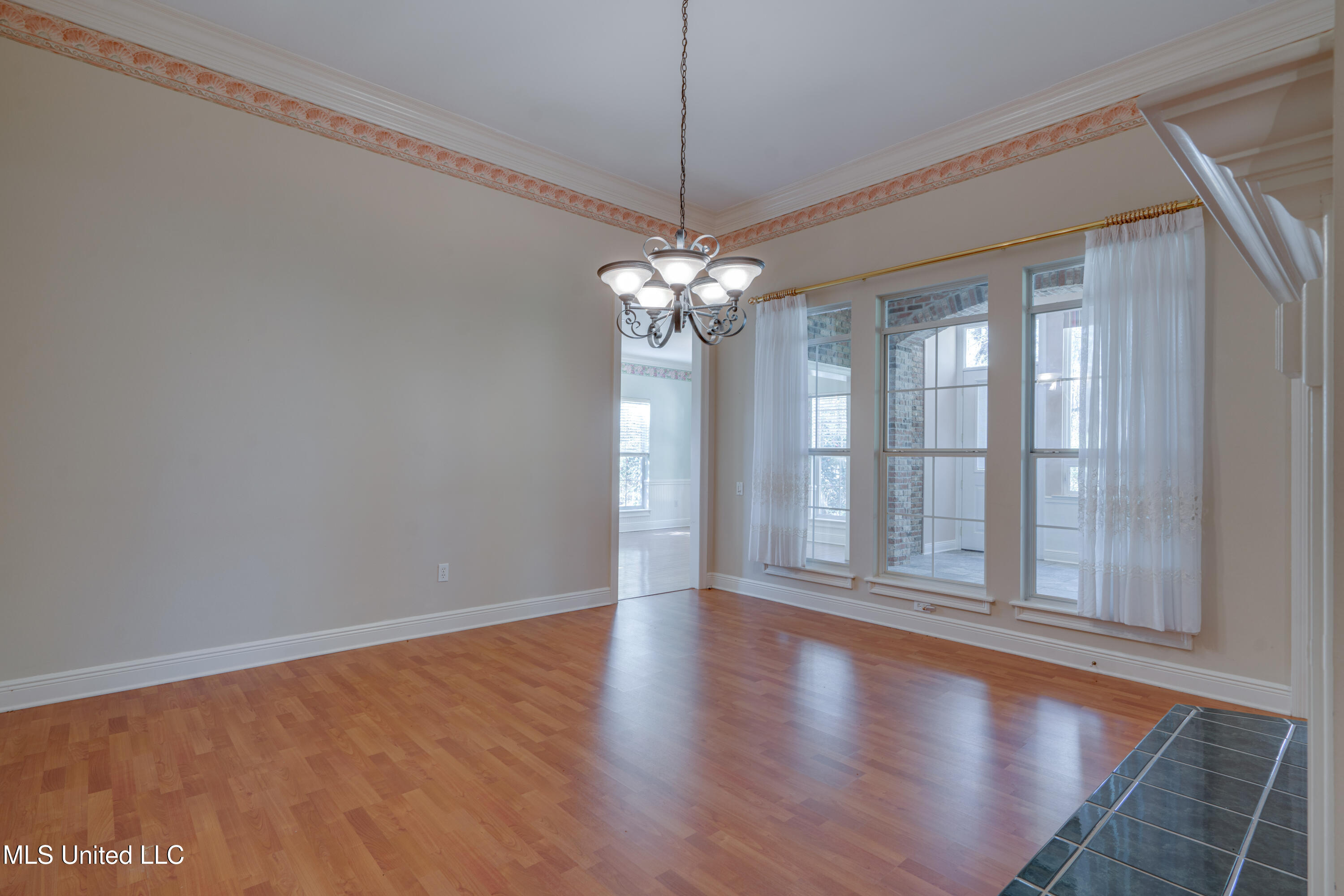 7730 Manini Way Property Photo 14