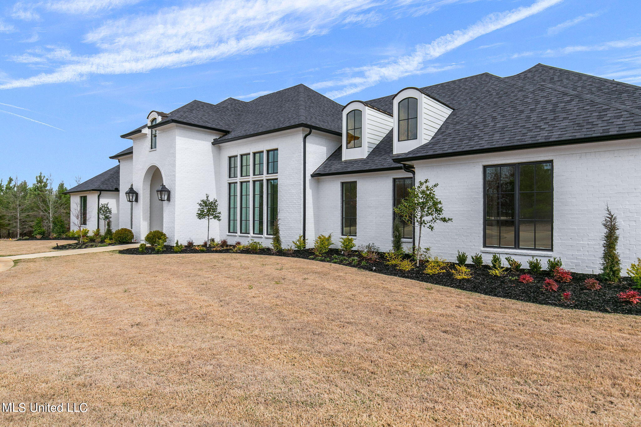 54 Windermere Boulevard Property Photo 4