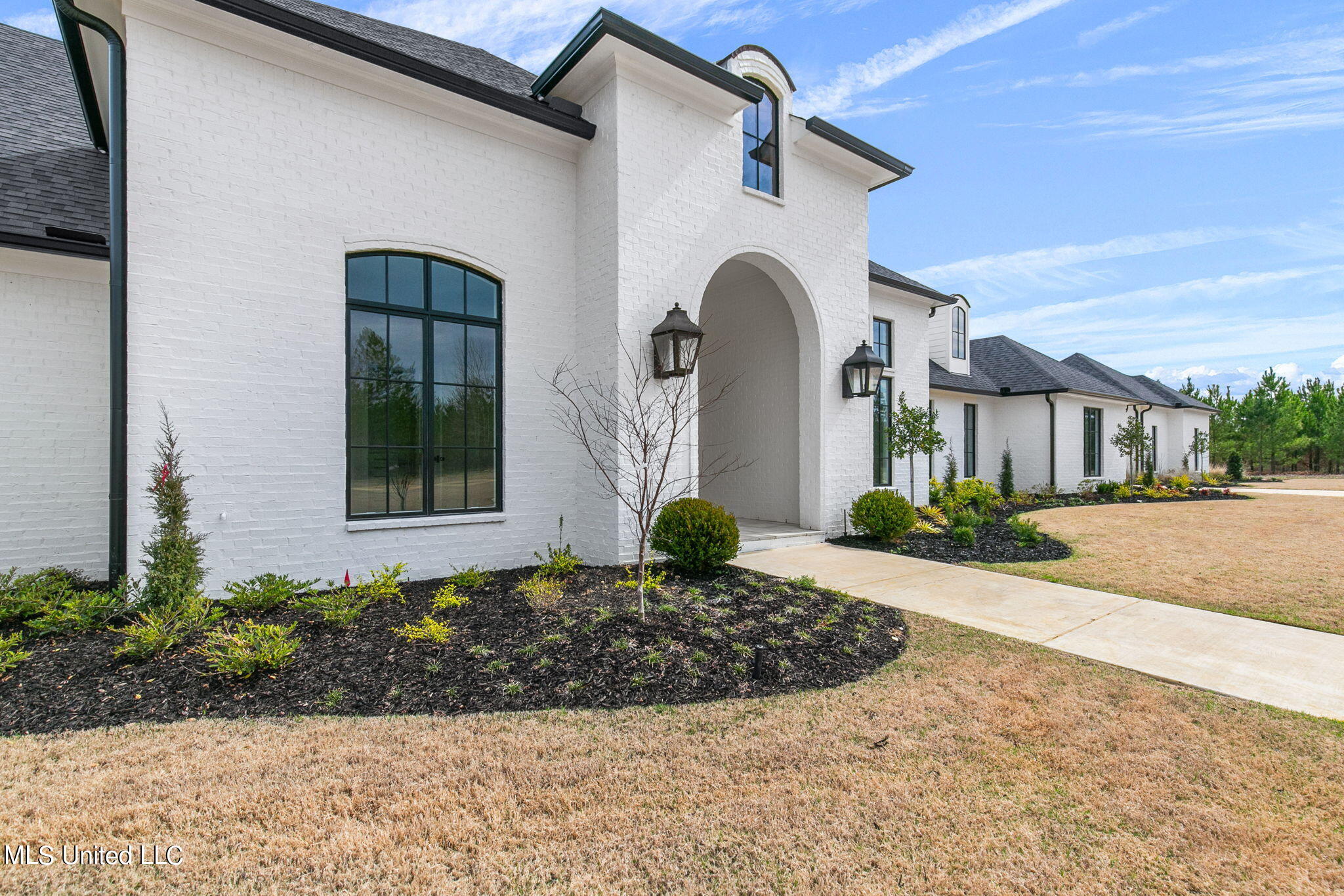 54 Windermere Boulevard Property Photo 6