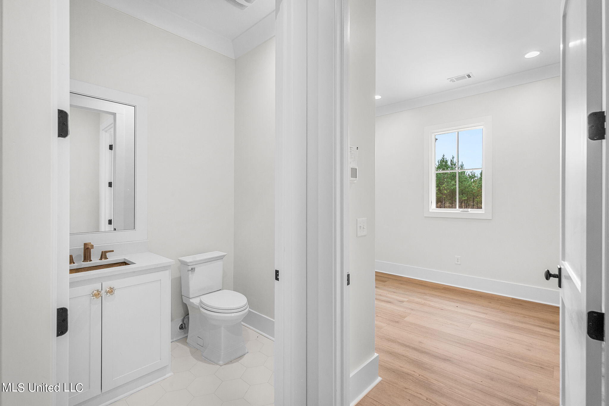 54 Windermere Boulevard Property Photo 42