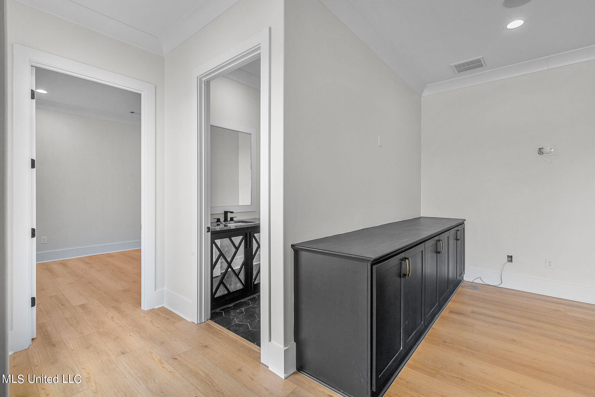 54 Windermere Boulevard Property Photo 54