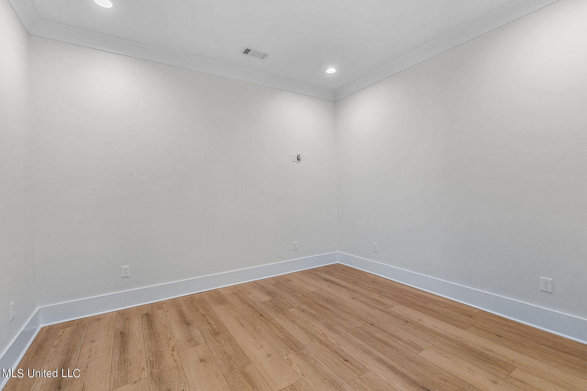 54 Windermere Boulevard Property Photo 56