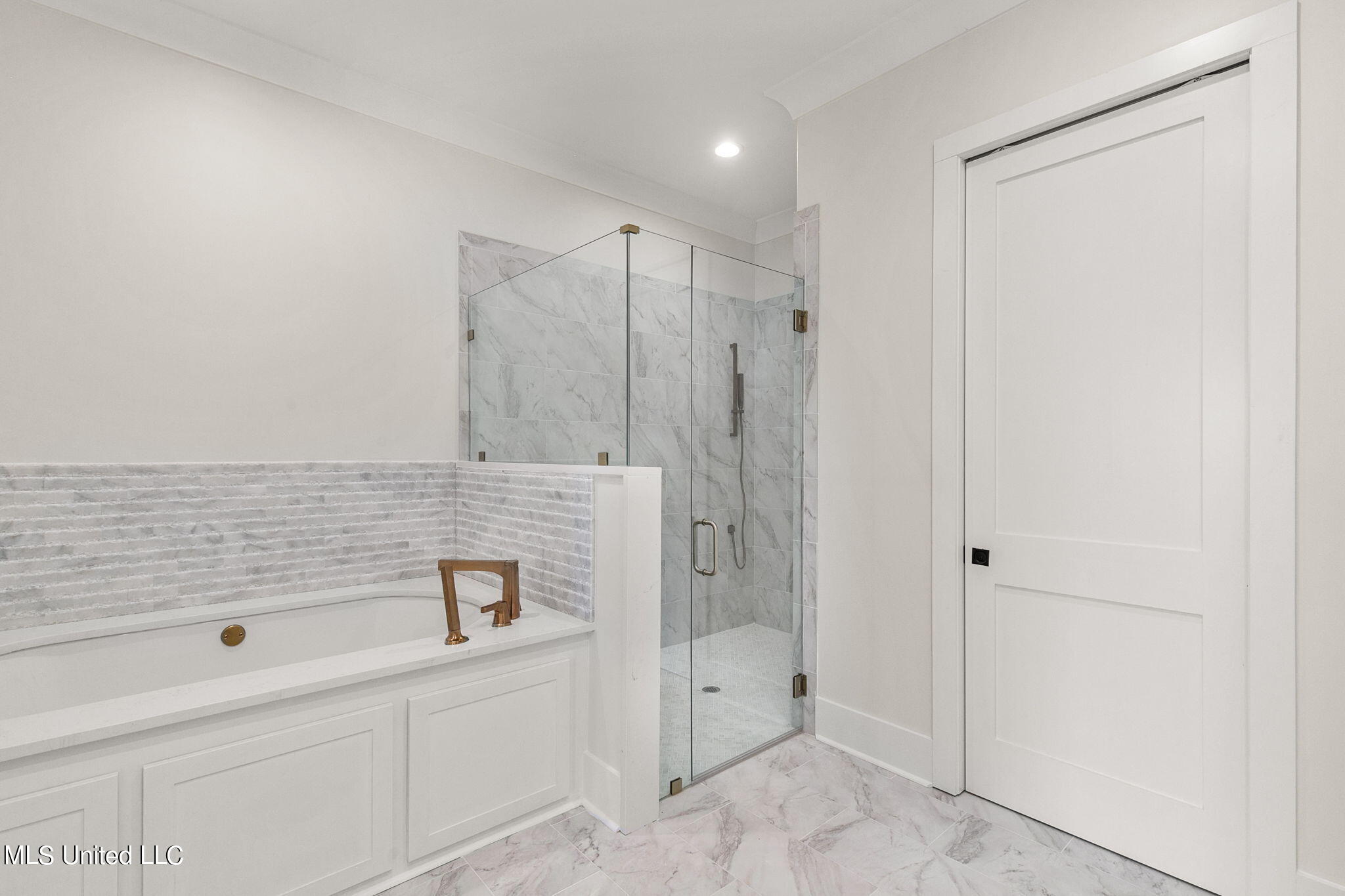 54 Windermere Boulevard Property Photo 77