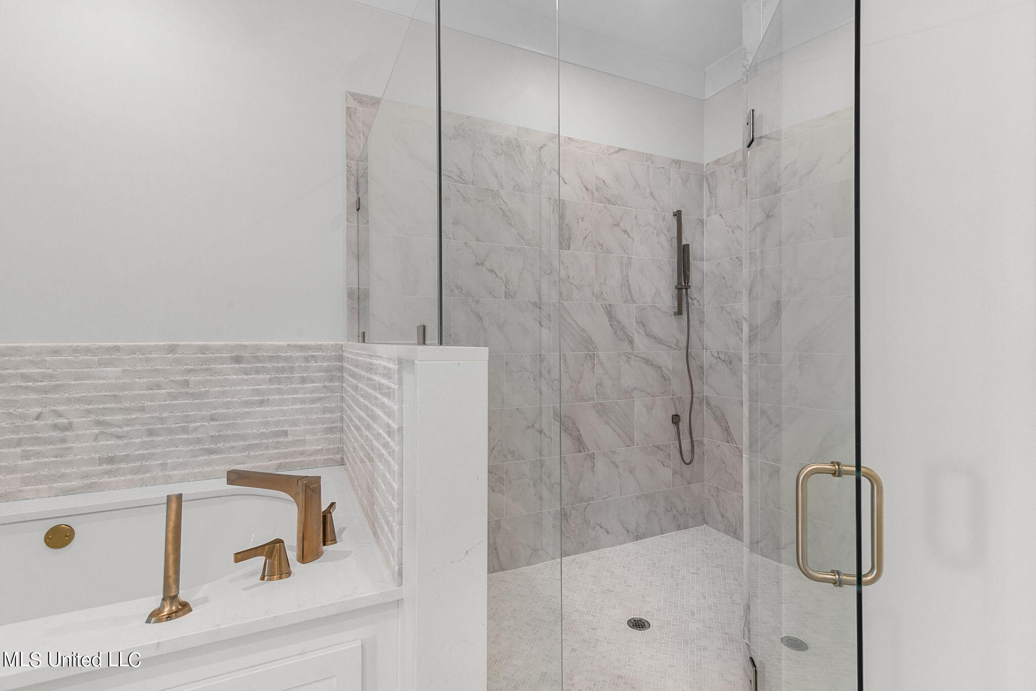 54 Windermere Boulevard Property Photo 80