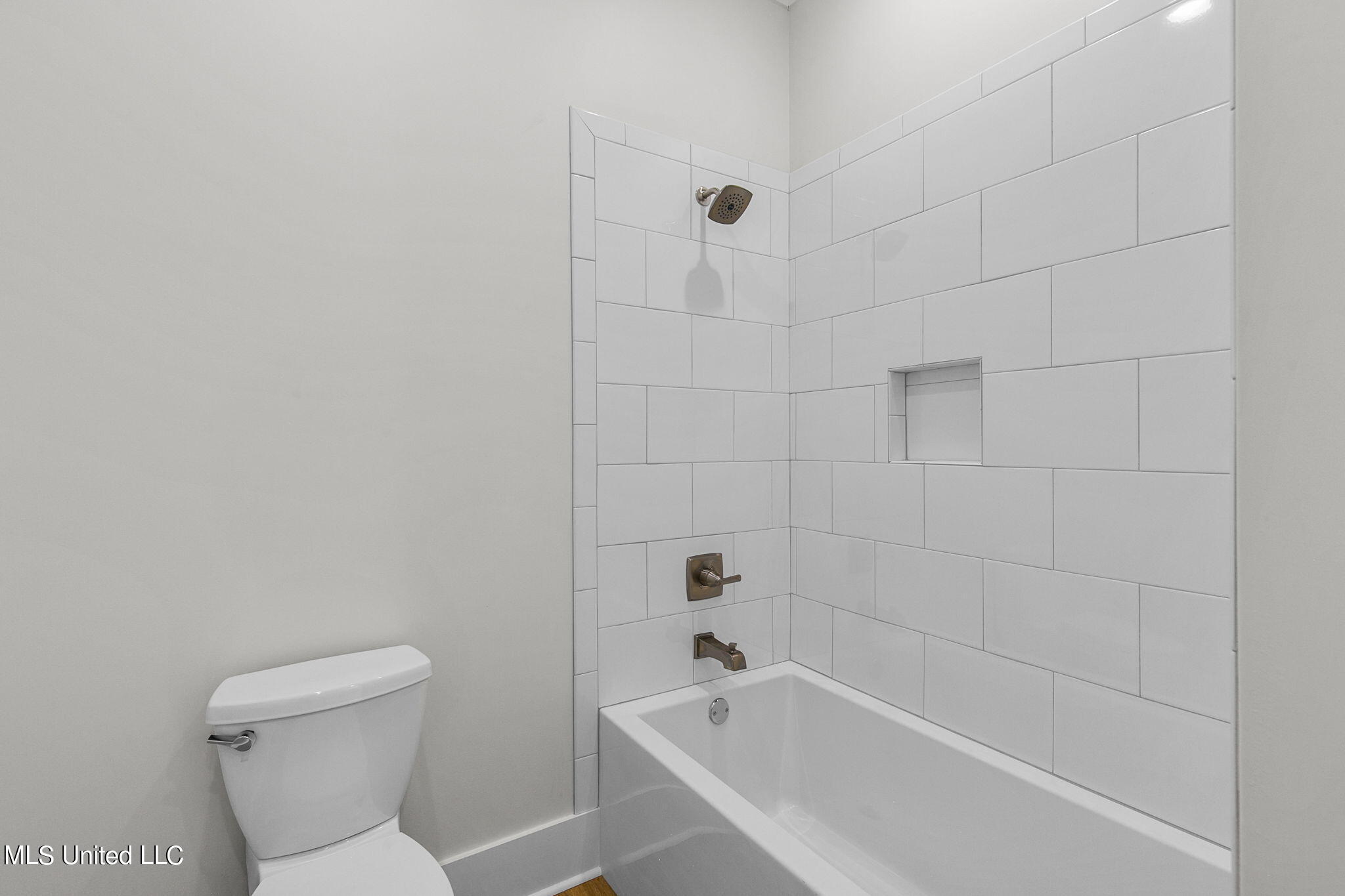 54 Windermere Boulevard Property Photo 98