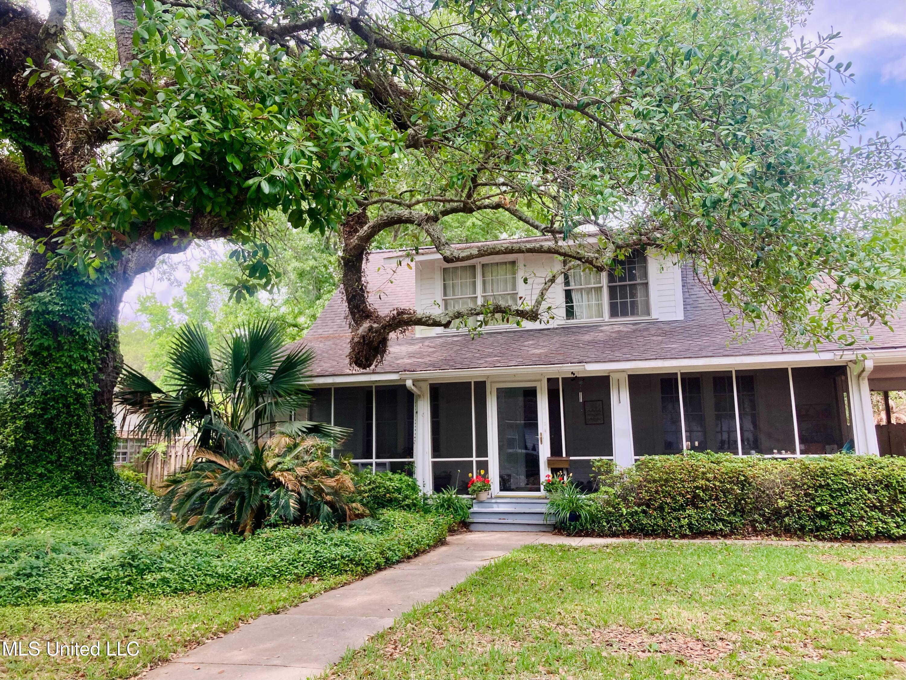 1003 Grant Avenue Property Photo