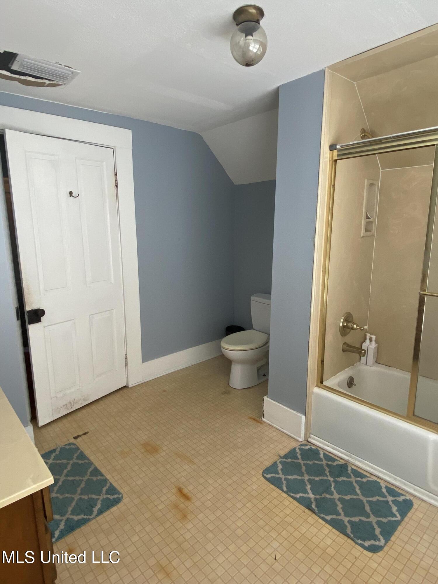 1003 Grant Avenue Property Photo 21