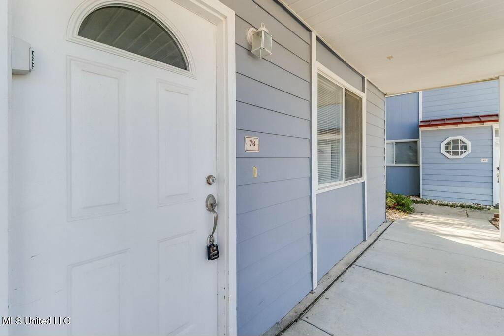 1664 Beach Blvd Property Photo