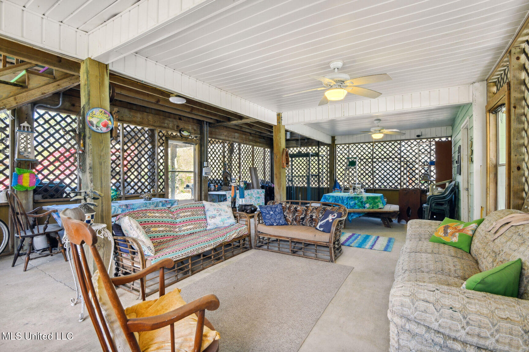 6058 3rd Street Property Photo 4