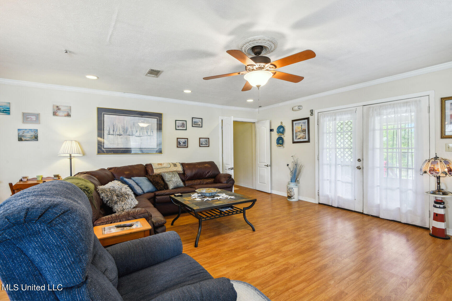 6058 3rd Street Property Photo 9