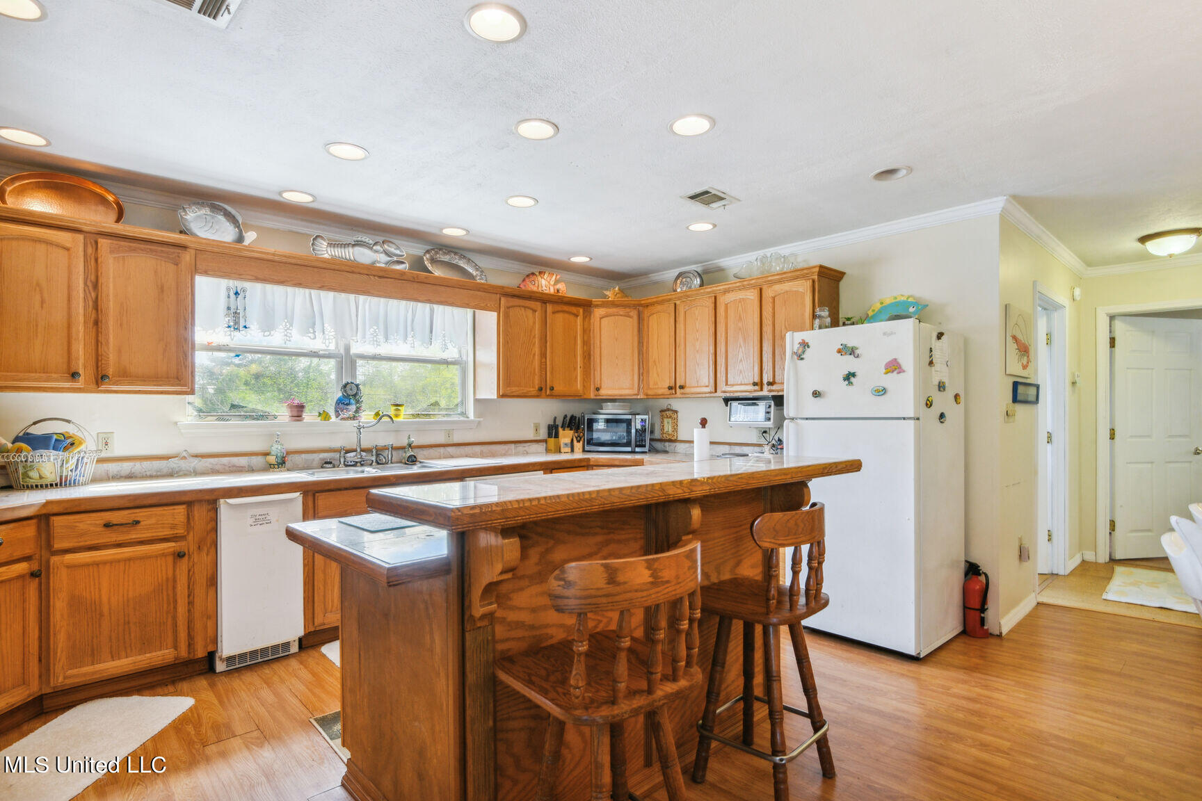 6058 3rd Street Property Photo 11
