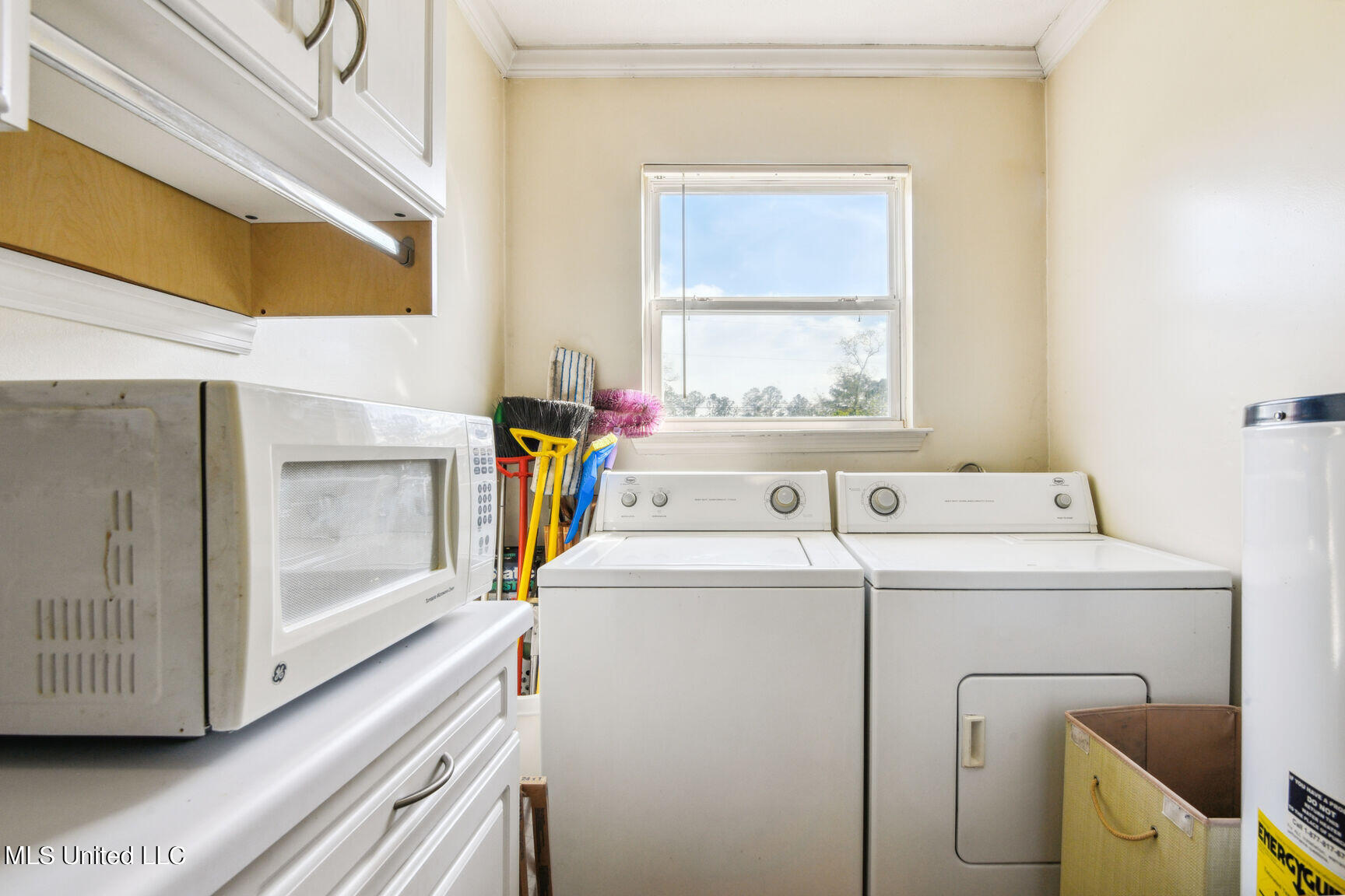 6058 3rd Street Property Photo 14
