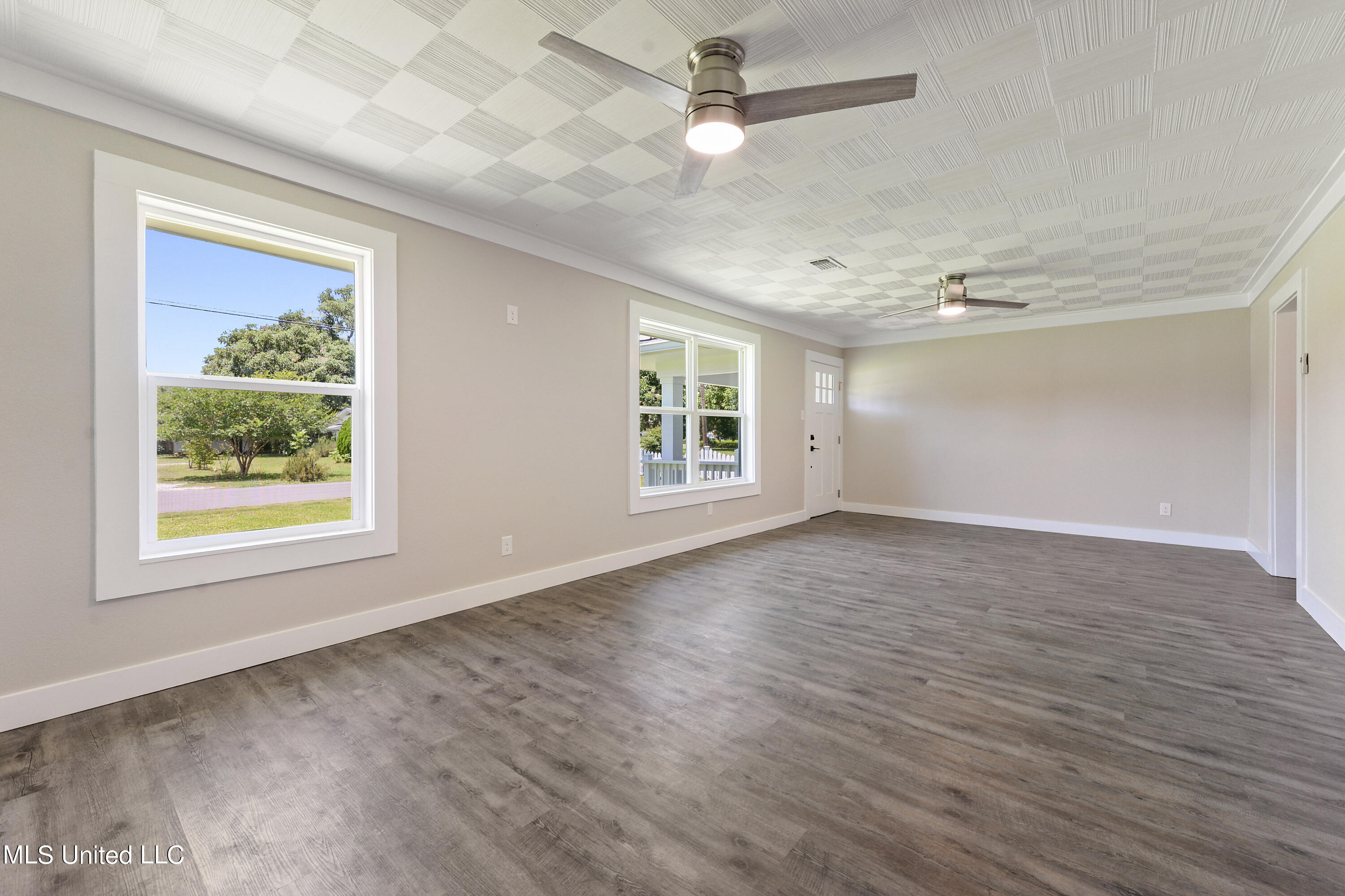 423 Ballentine Street Property Photo 7
