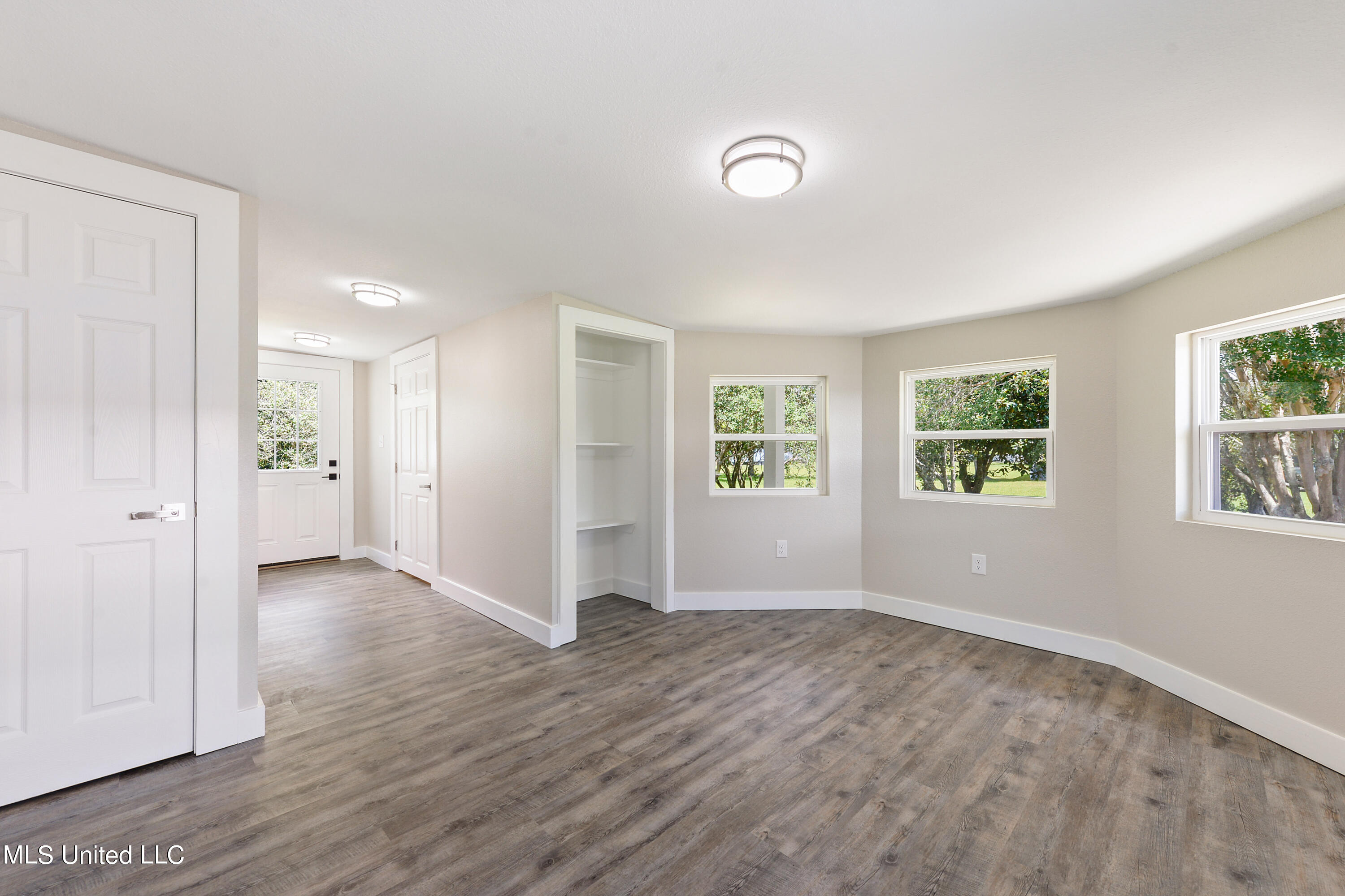 423 Ballentine Street Property Photo 12