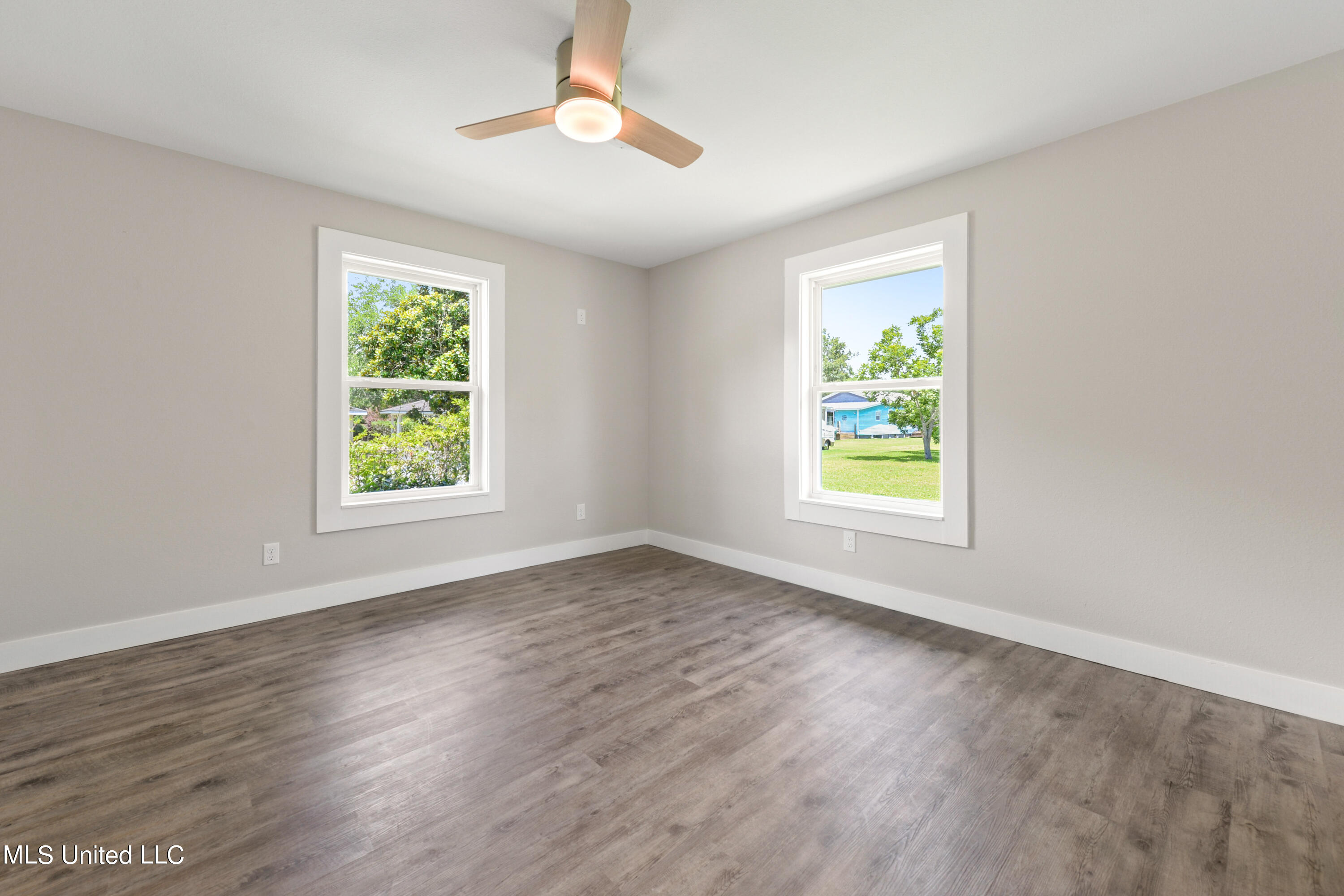 423 Ballentine Street Property Photo 17