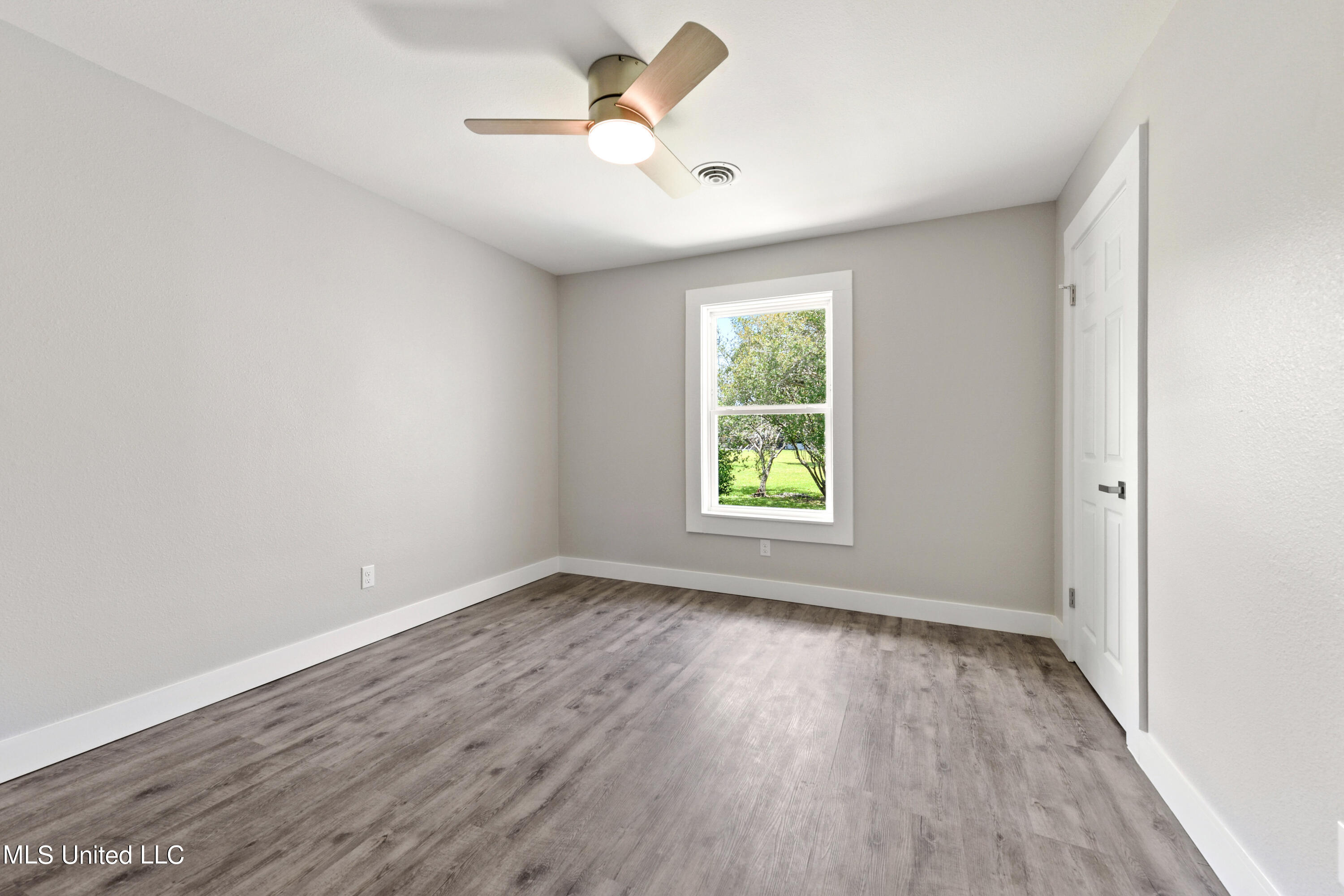423 Ballentine Street Property Photo 19
