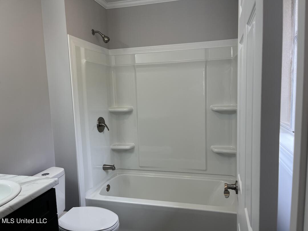 948 Clubhouse Drive Property Photo 5