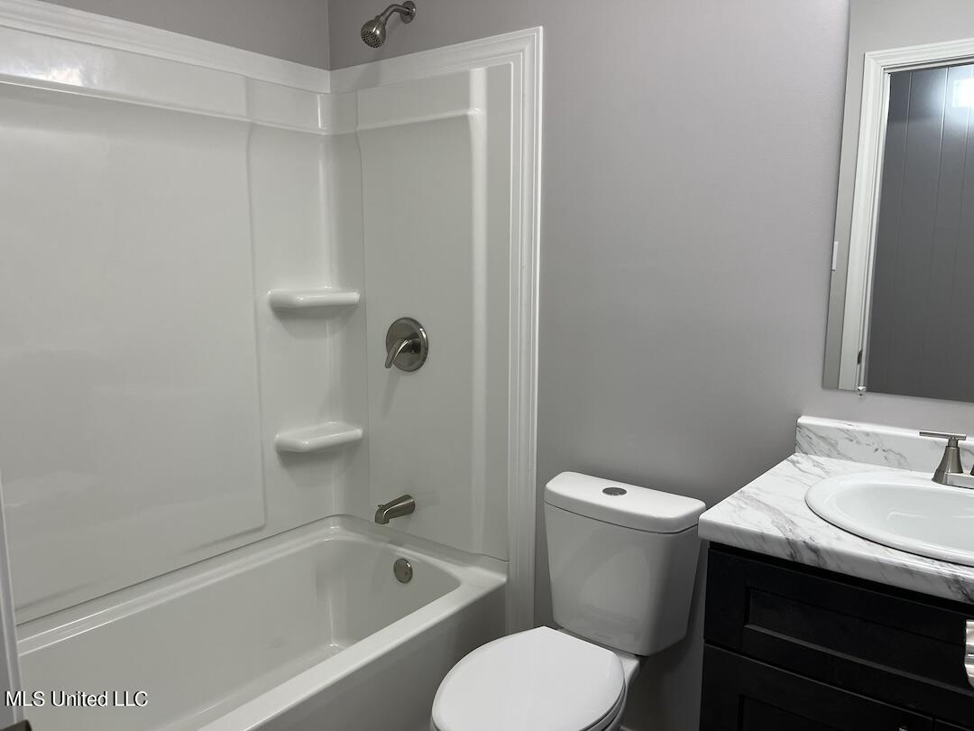 948 Clubhouse Drive Property Photo 8