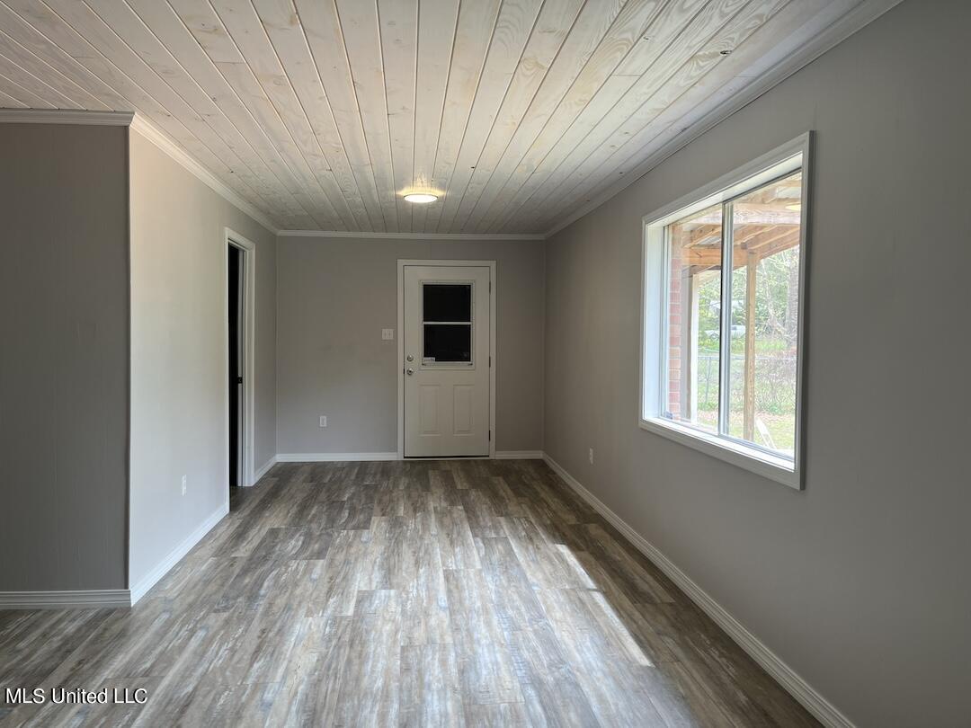 948 Clubhouse Drive Property Photo 13