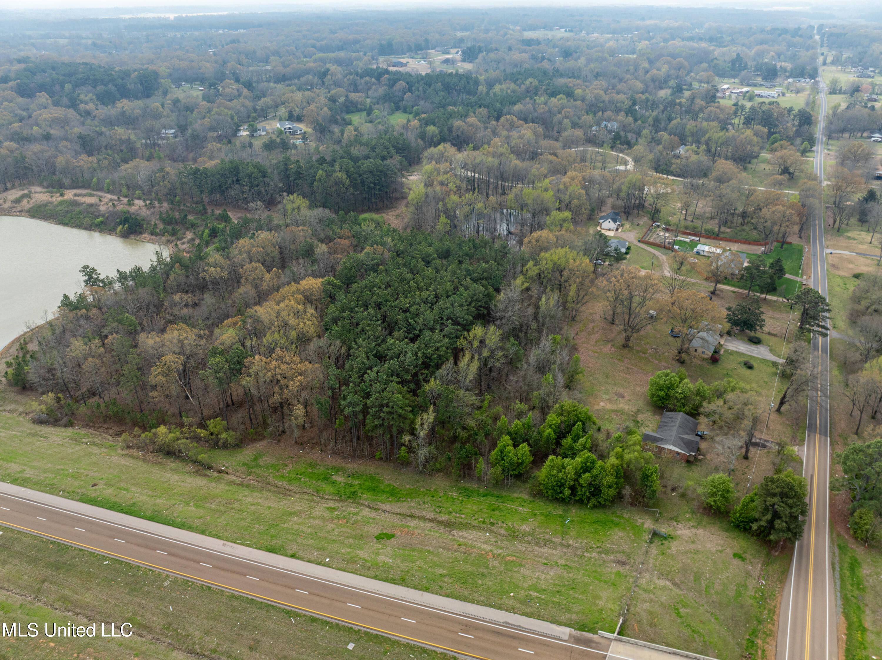 560 N Malone Property Photo 7