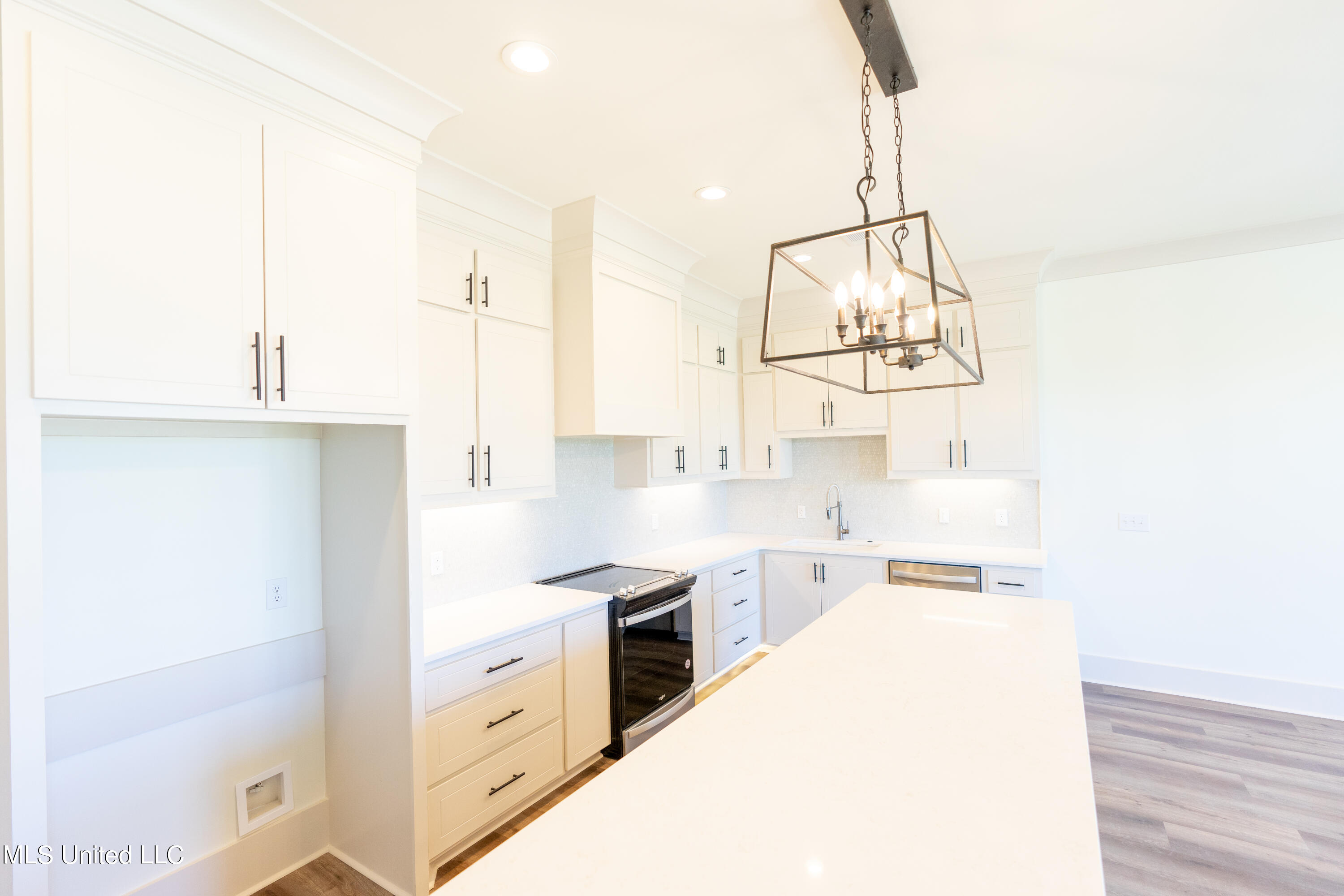 225 Harmony Street Property Photo 4