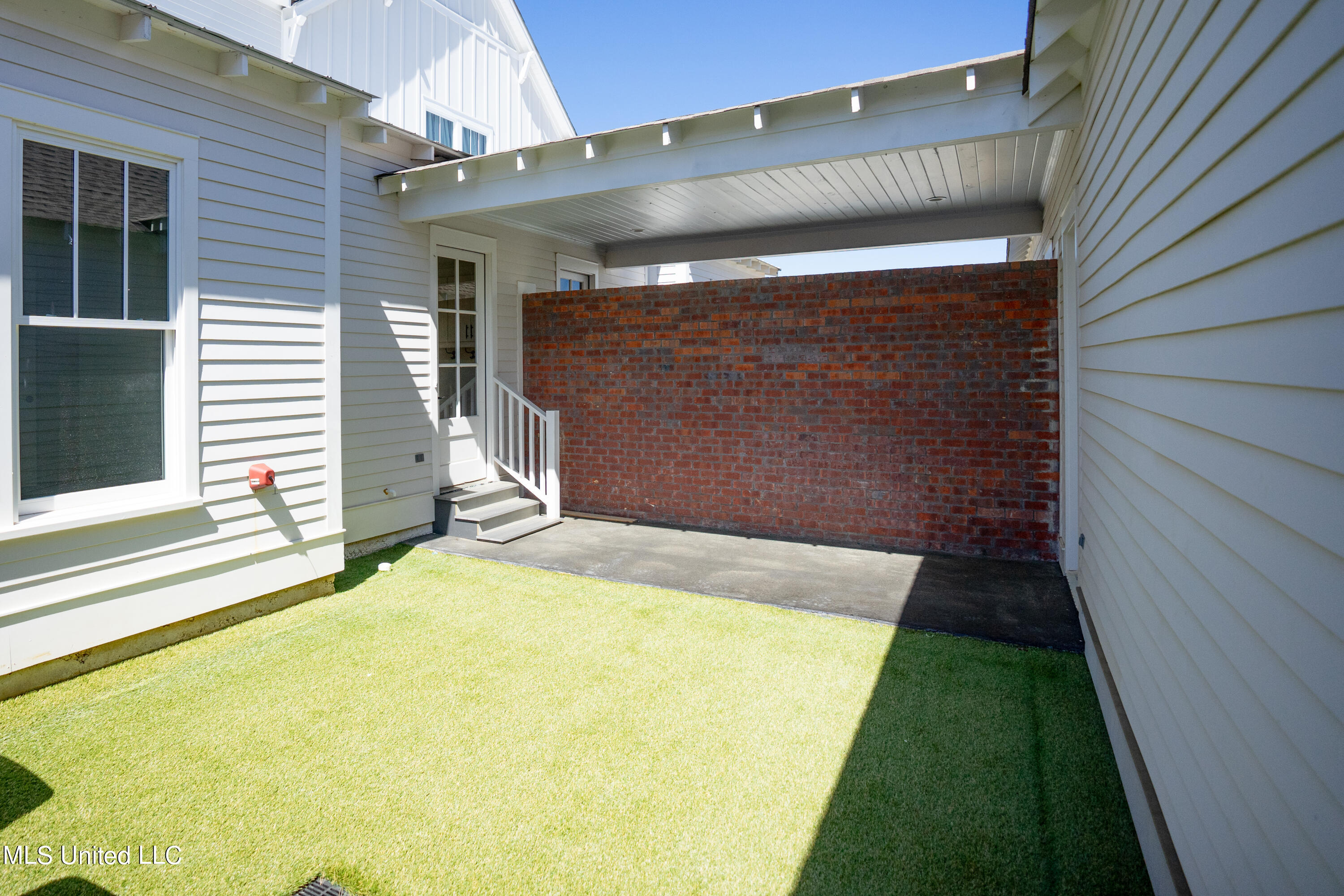 225 Harmony Street Property Photo 23