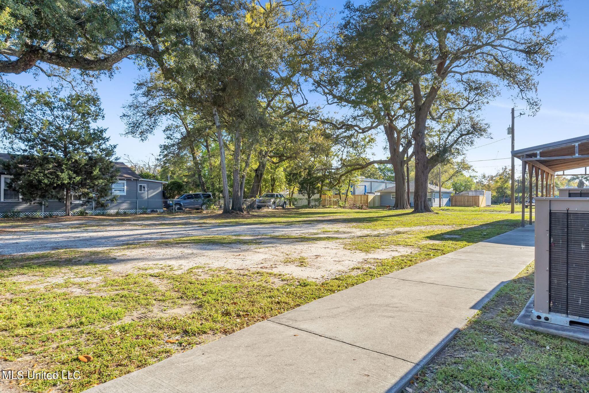 1720 Pass Road Property Photo 8