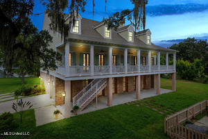 794 W Beach Boulevard Property Photo 2