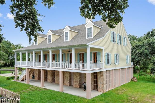 794 W Beach Boulevard Property Photo 4