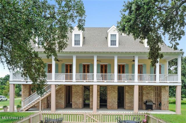 794 W Beach Boulevard Property Photo 5