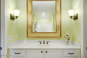 794 W Beach Boulevard Property Photo 10