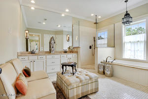 794 W Beach Boulevard Property Photo 12