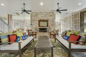 794 W Beach Boulevard Property Photo 15