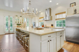 794 W Beach Boulevard Property Photo 18