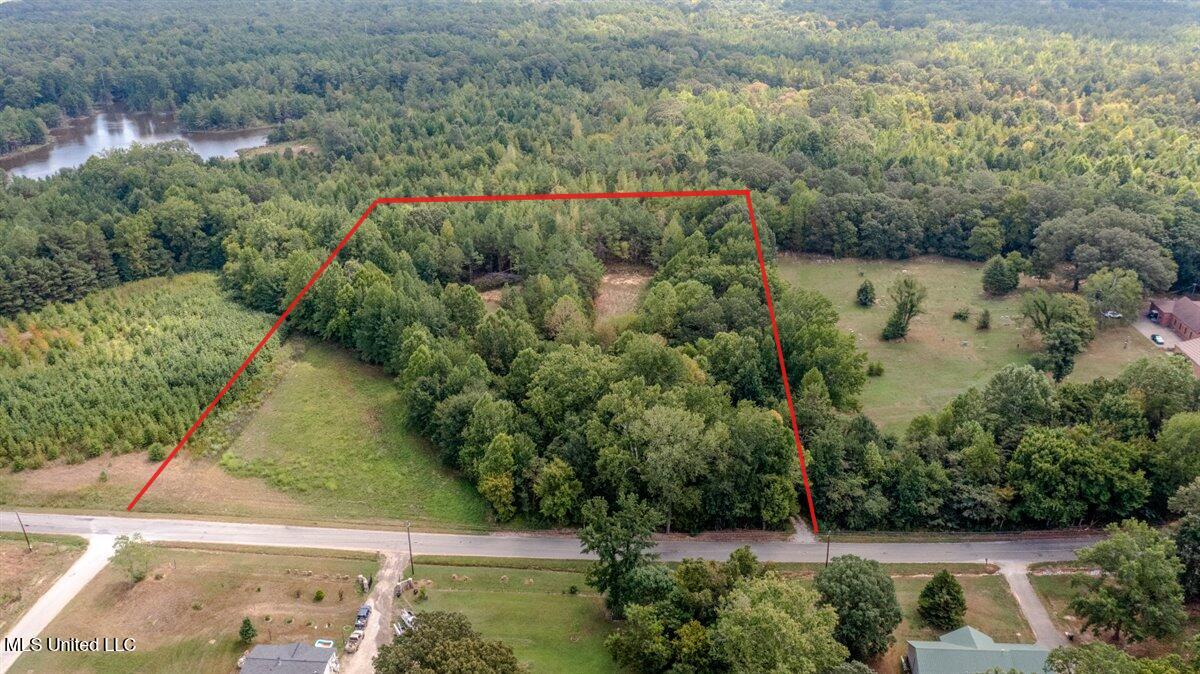 108 Shinault Road Property Photo 1