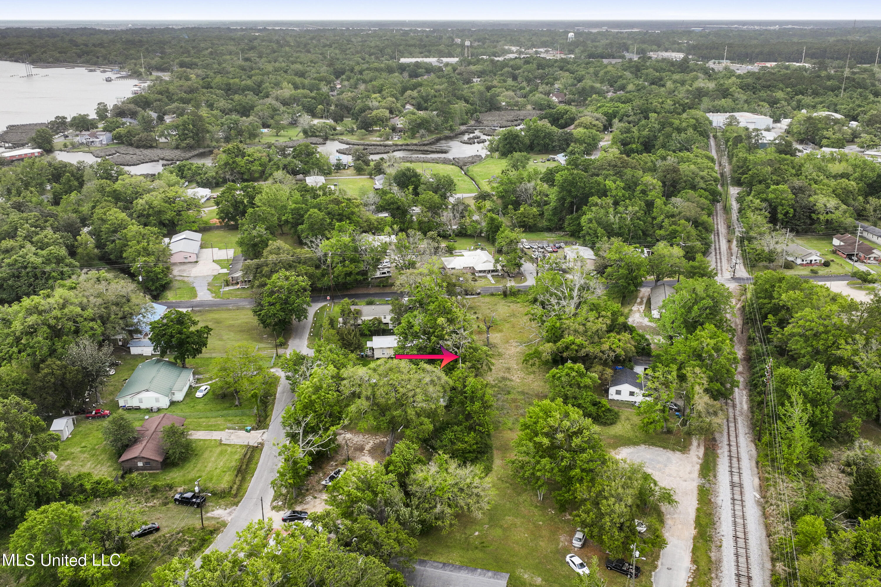 2306 Catalpa Avenue Property Photo 6