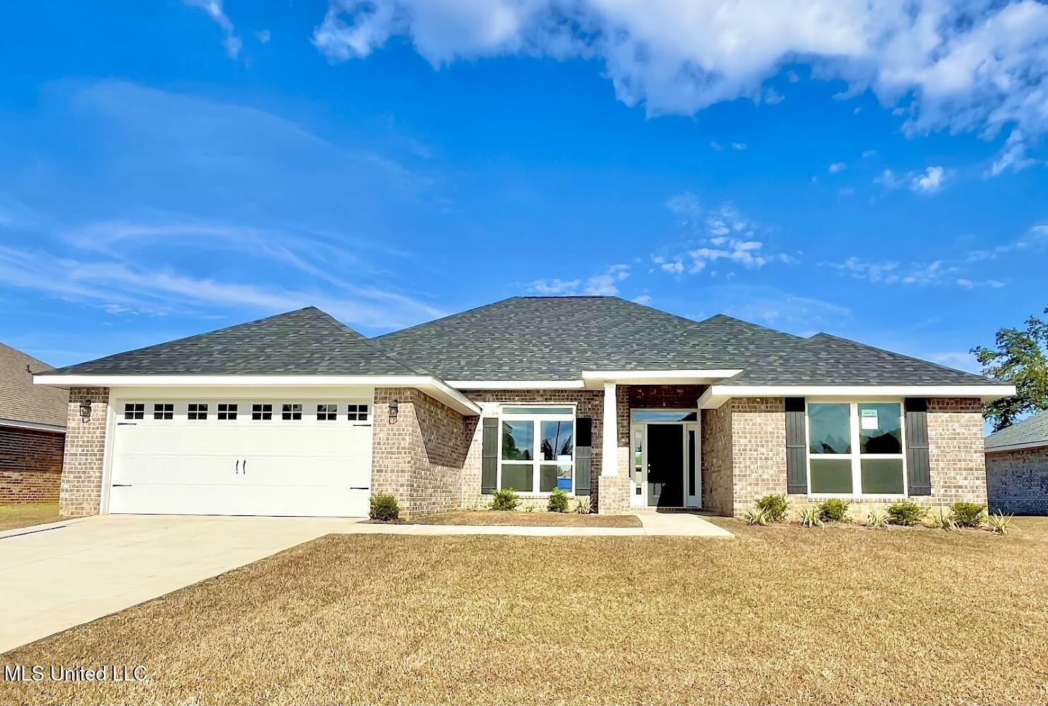 6210 Saphire Lane Property Photo 1