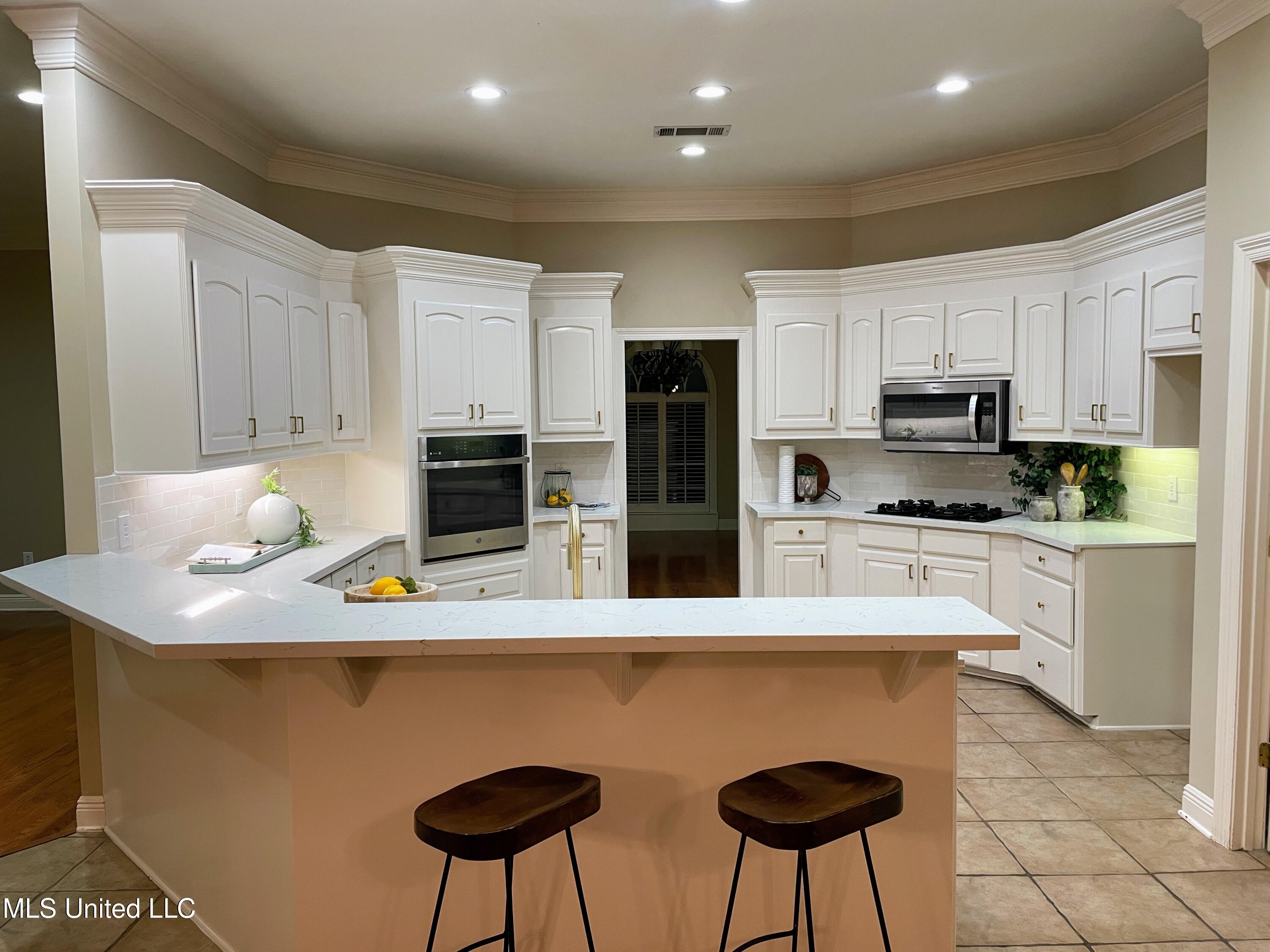 101 Ashton Place Property Photo 8