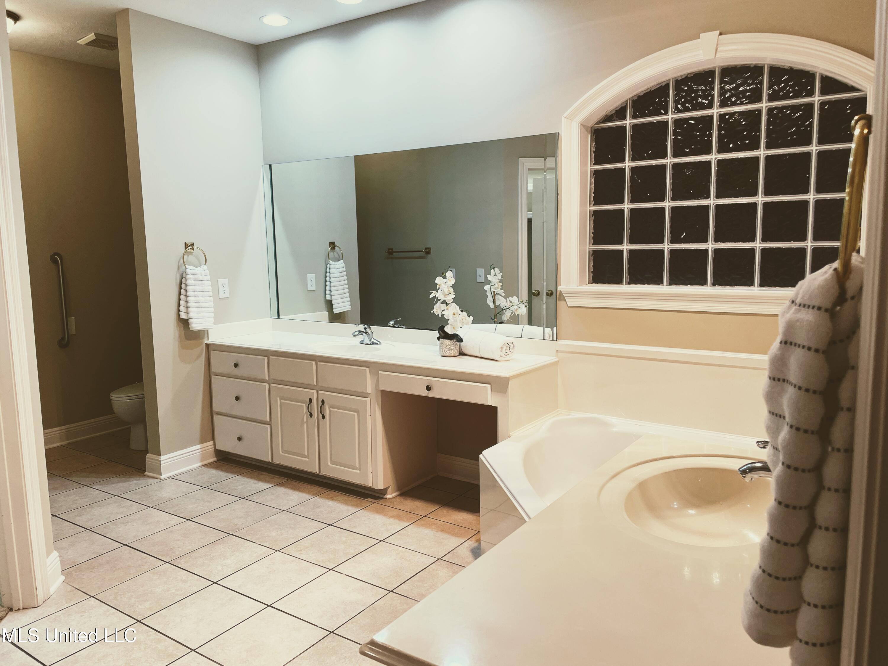 101 Ashton Place Property Photo 22