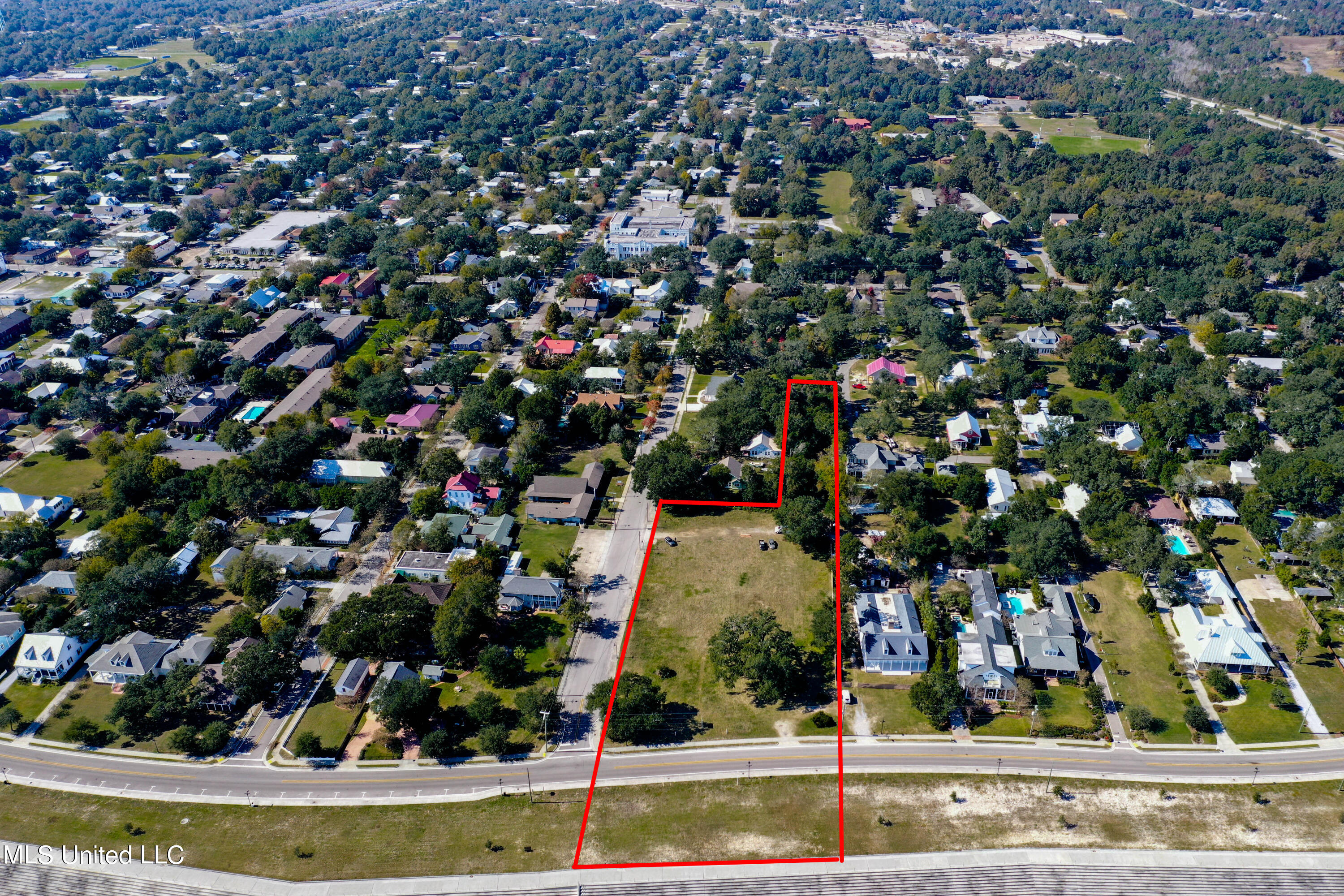 400 N Beach Boulevard Property Photo 2