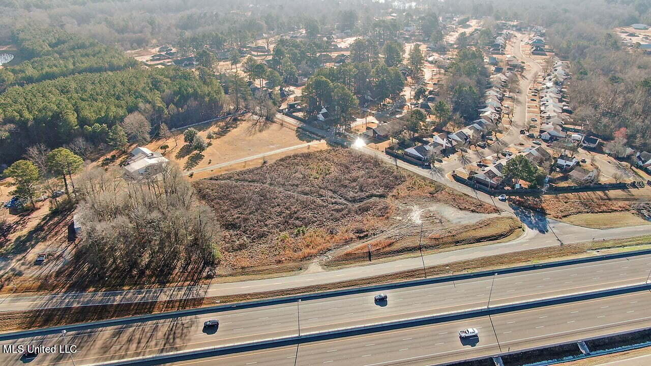502 Bound Road Property Photo 9