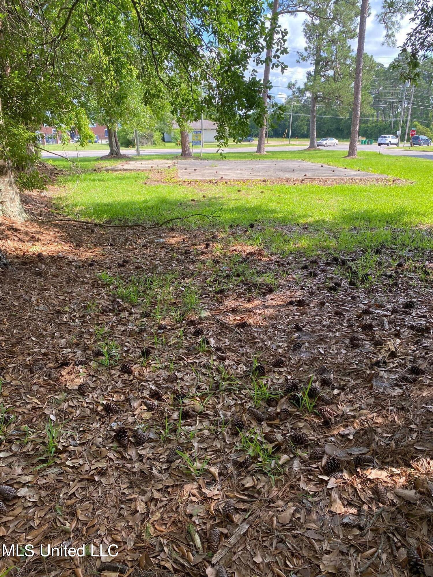 16005 Lemoyne Boulevard Property Photo 5