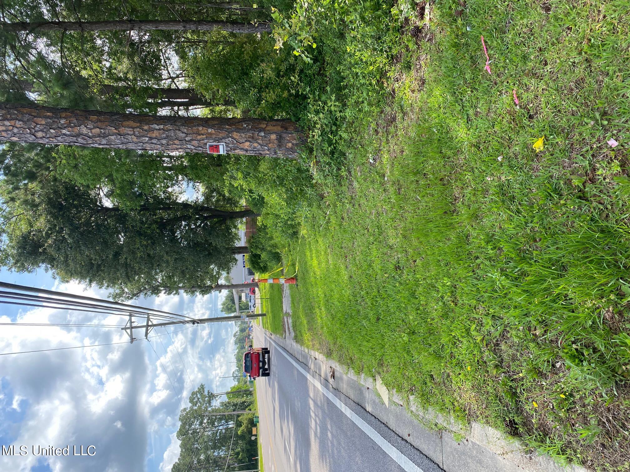 16005 Lemoyne Boulevard Property Photo 8