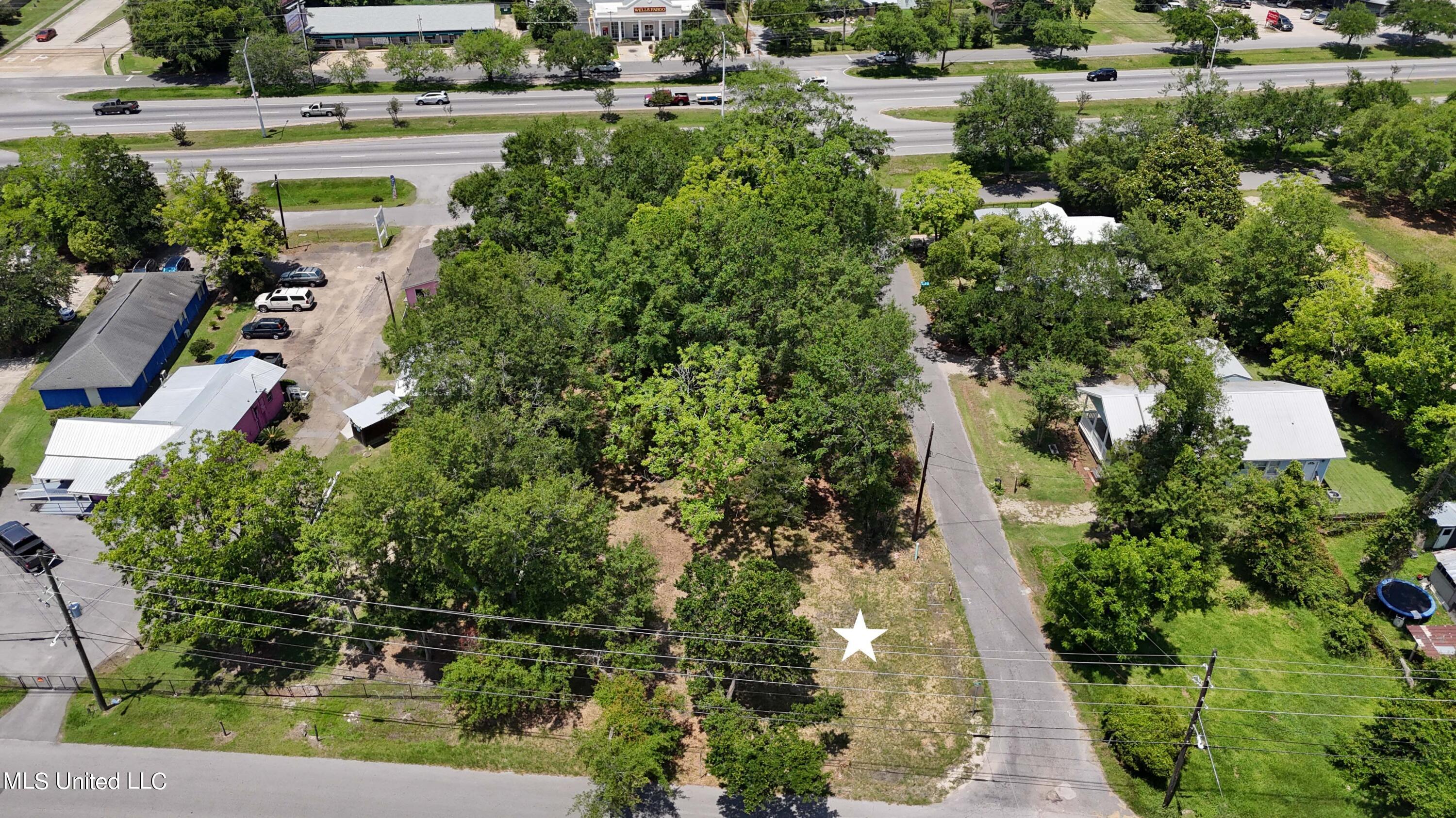 2109 School Street Property Photo 1