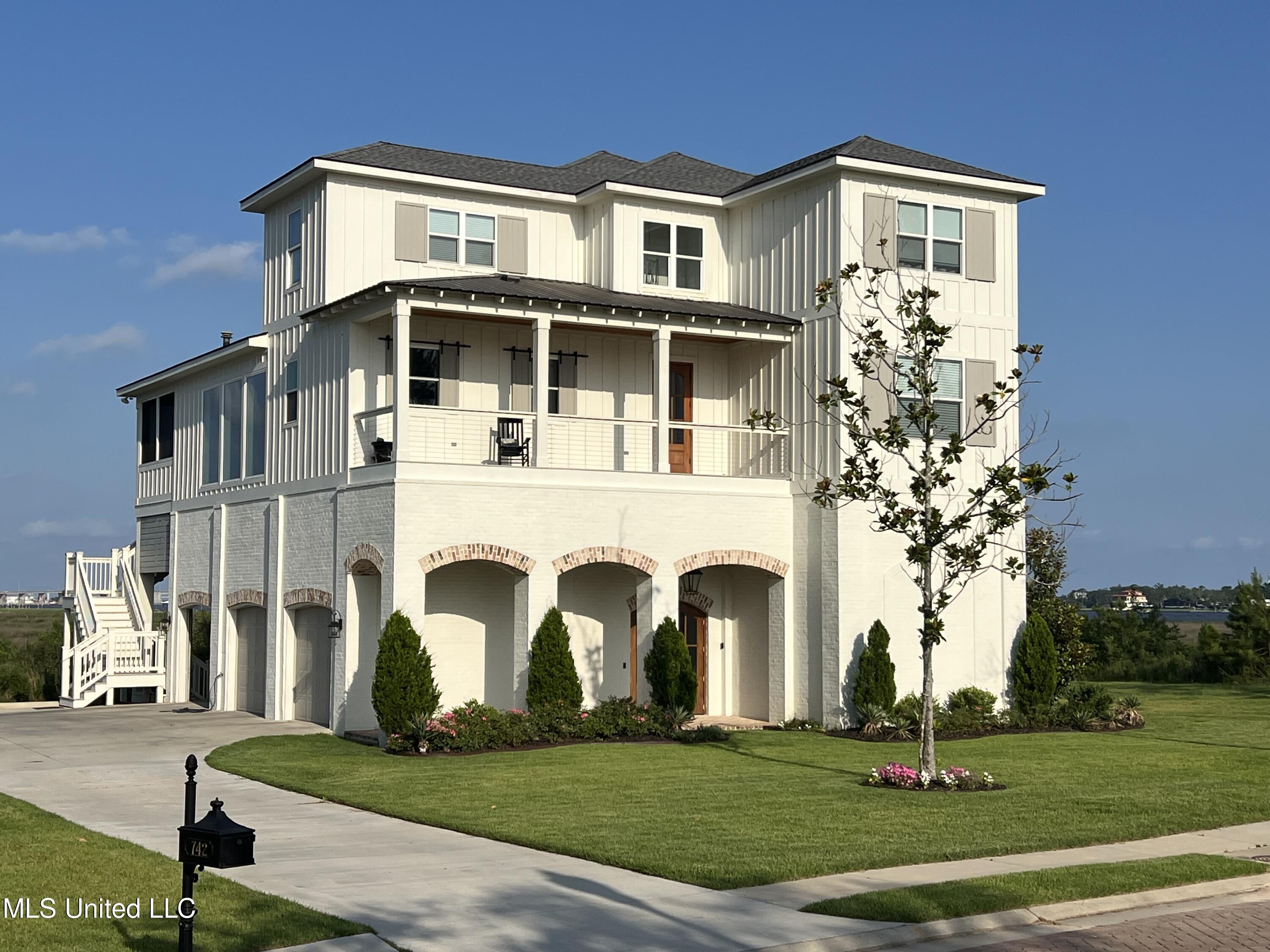 742 Destiny Plantation Boulevard Property Photo 1