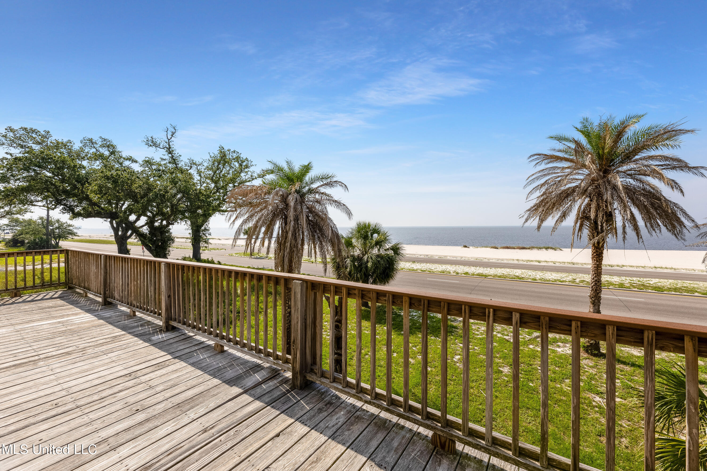 800 W Beach Boulevard Property Photo 2