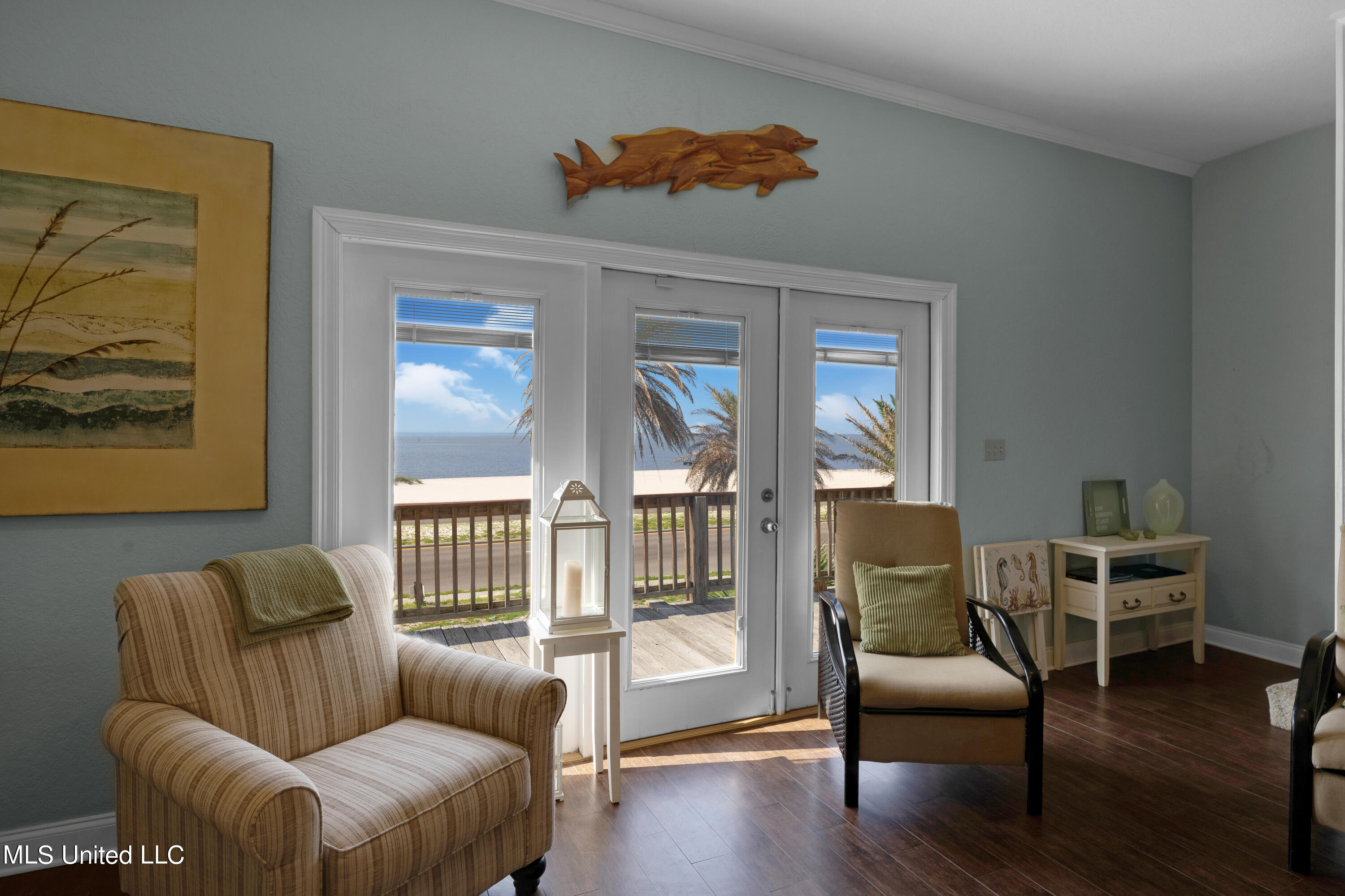 800 W Beach Boulevard Property Photo 6